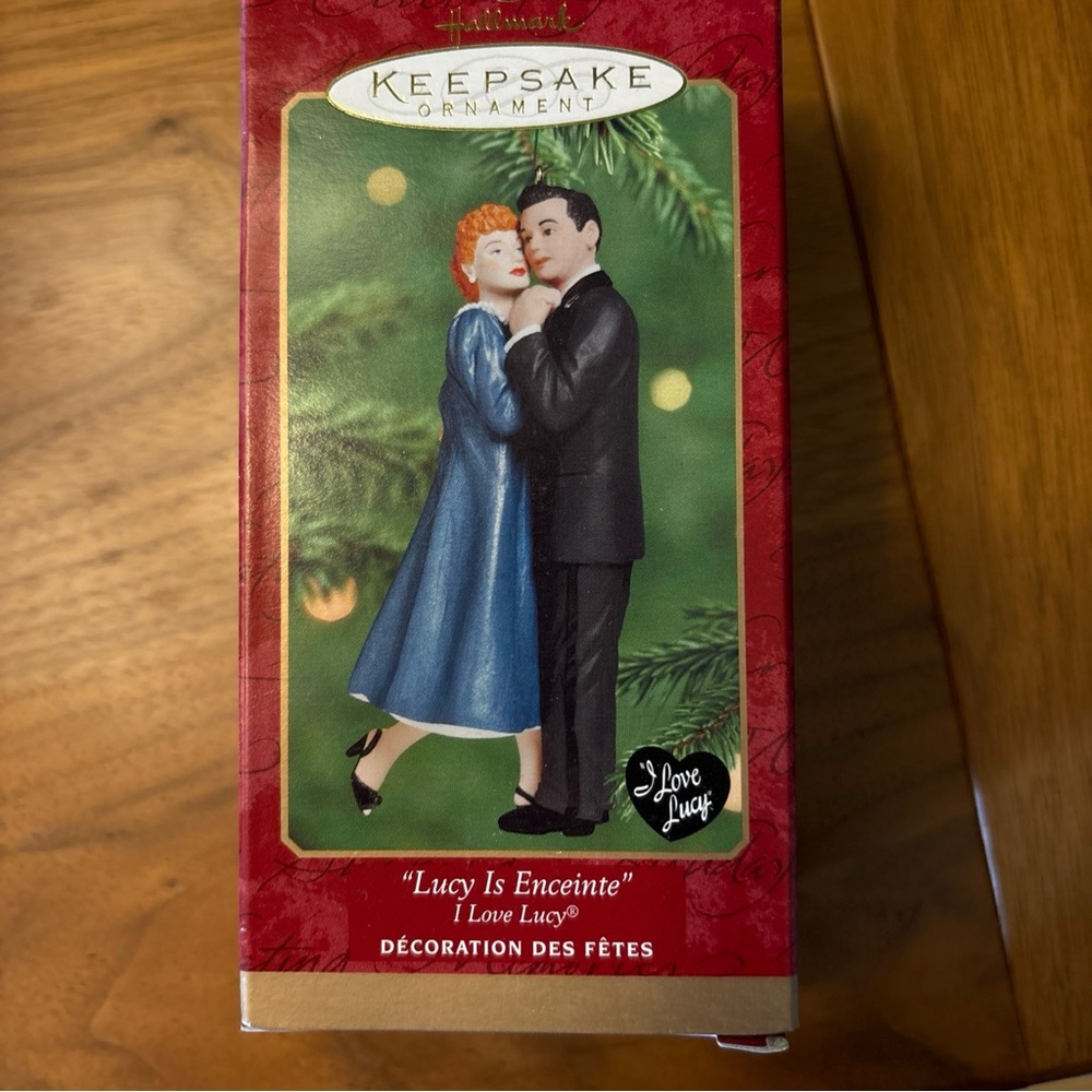 Hallmark Ornament 2000 Lucy Is Enceinte I Love Lucy EUC